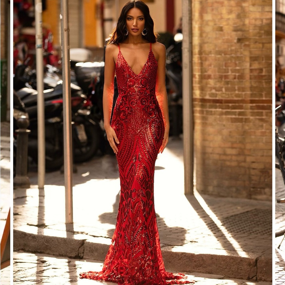 Red prom dress